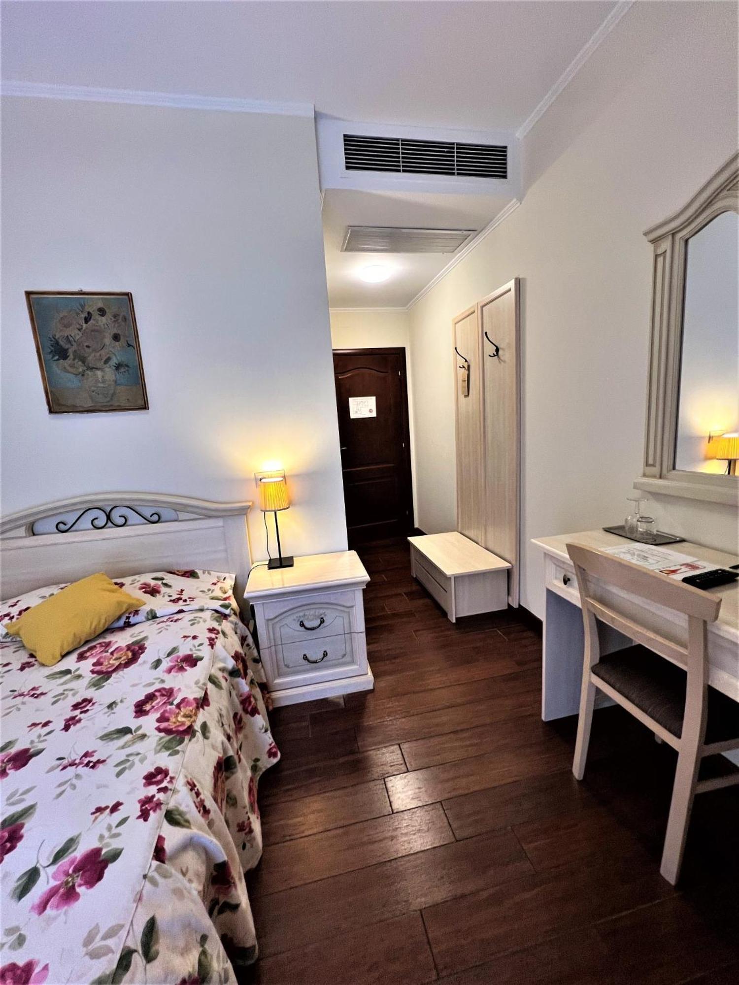 Park Villa - Boutique Hotel Timişoara Exteriör bild