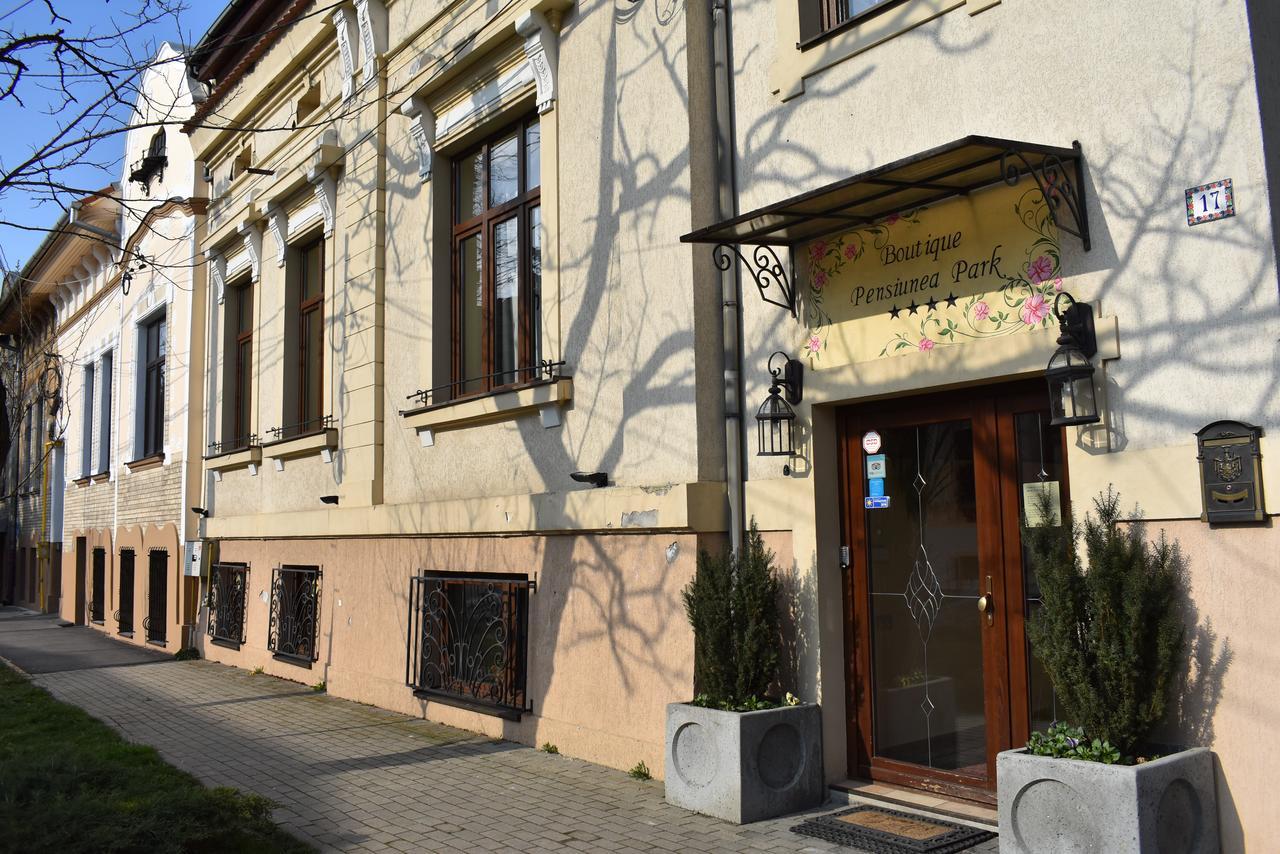 Park Villa - Boutique Hotel Timişoara Exteriör bild